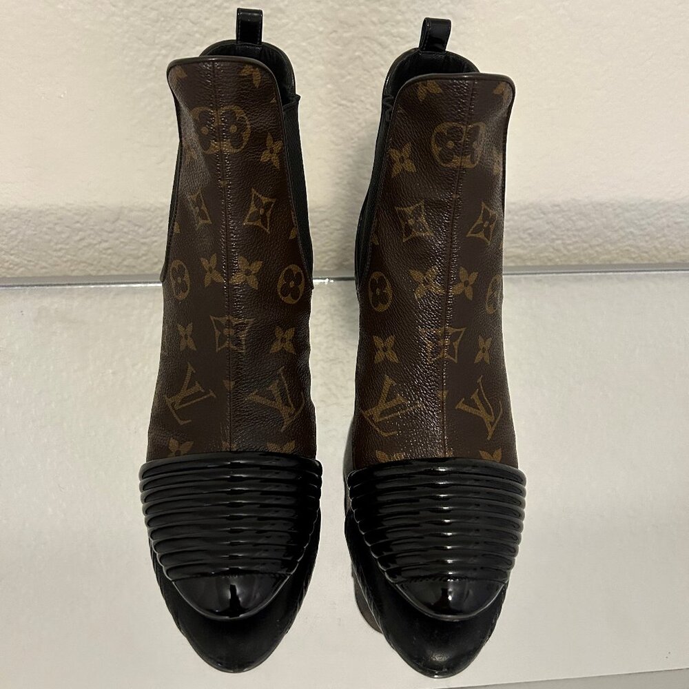 Louis Vuitton Booties